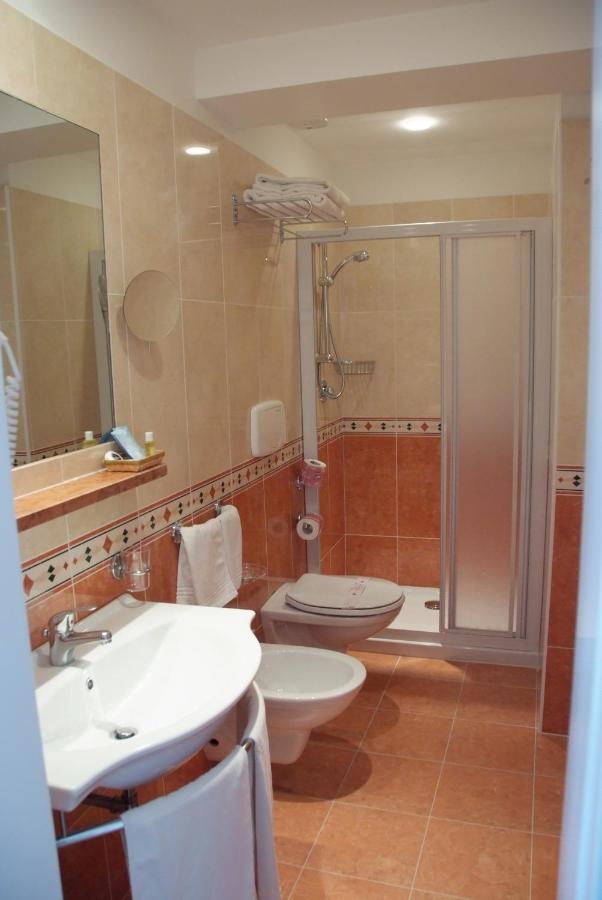 Hotel Marilena Riccione Extérieur photo