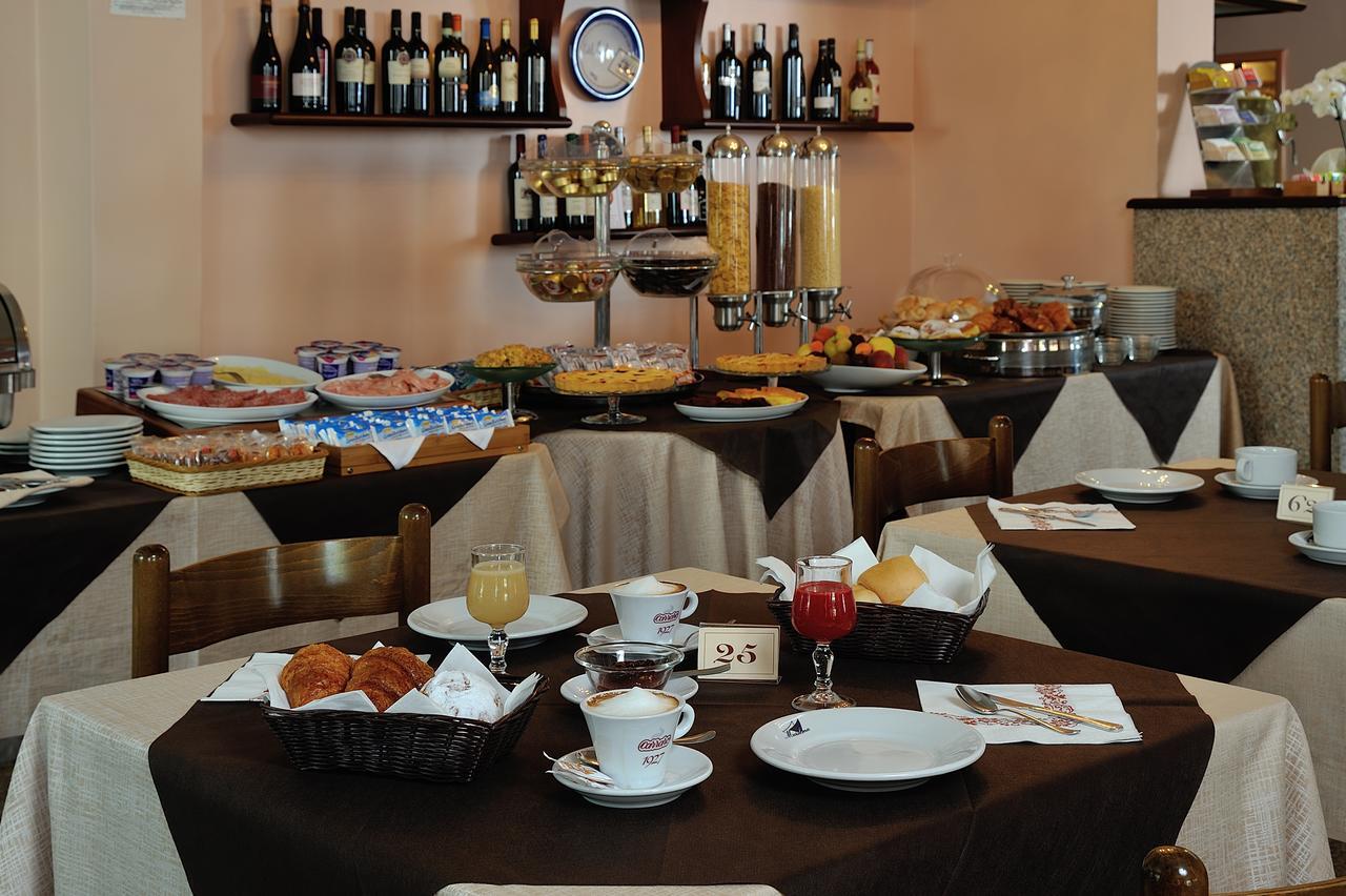 Hotel Marilena Riccione Extérieur photo