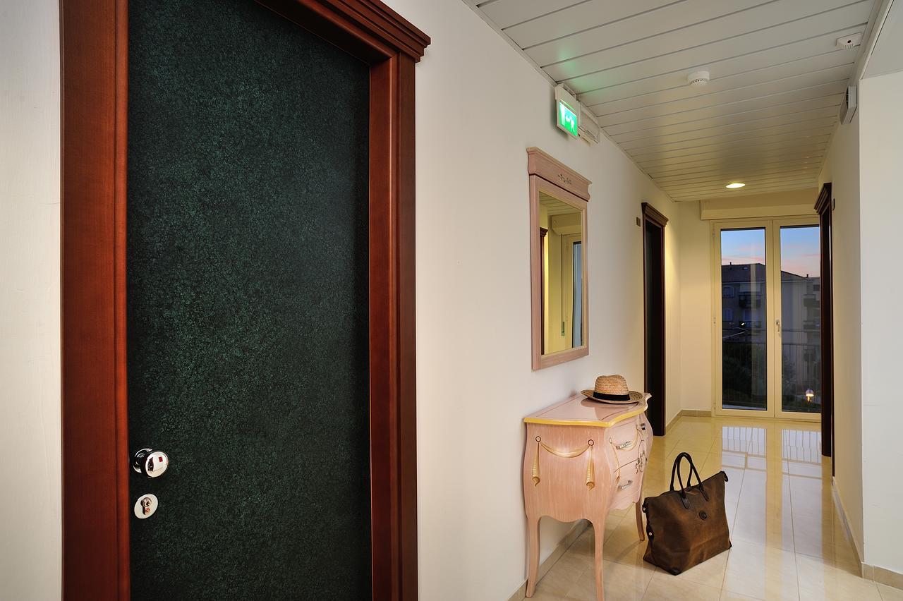 Hotel Marilena Riccione Extérieur photo