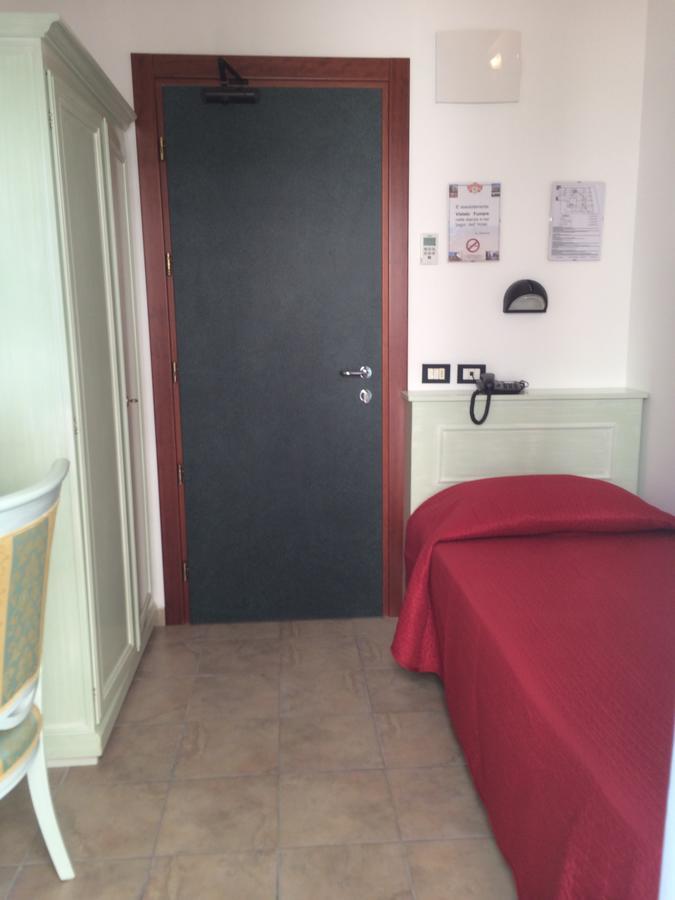Hotel Marilena Riccione Extérieur photo