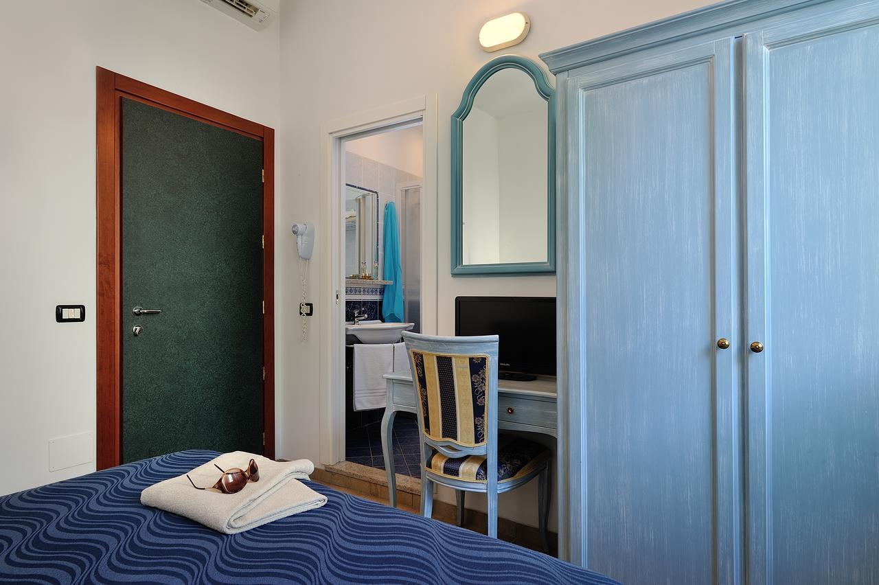 Hotel Marilena Riccione Extérieur photo
