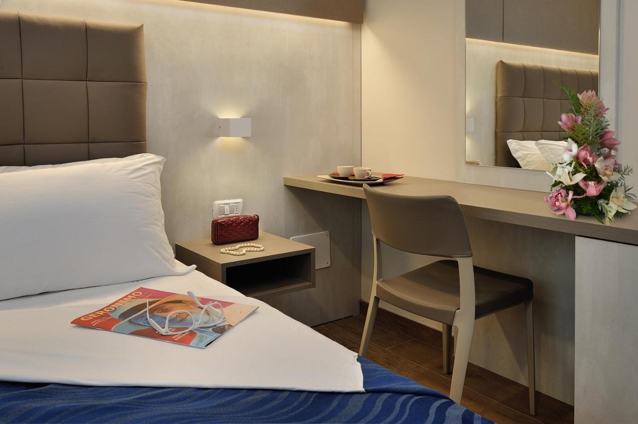 Hotel Marilena Riccione Extérieur photo